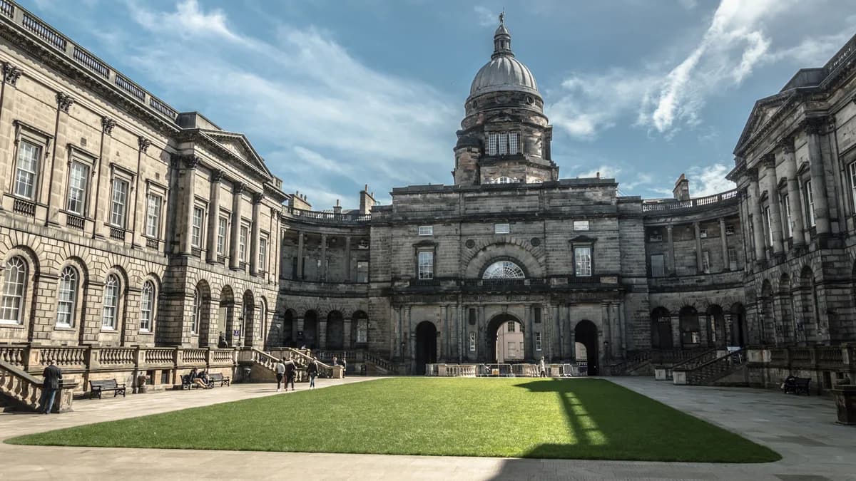 SAAS Funding Guide Scotland 2026/27: What's Covered, How to Apply, and Key Deadlines